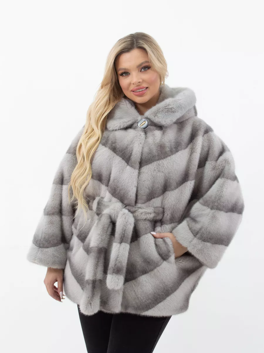 Шуба короткая из эко меха с капюшоном