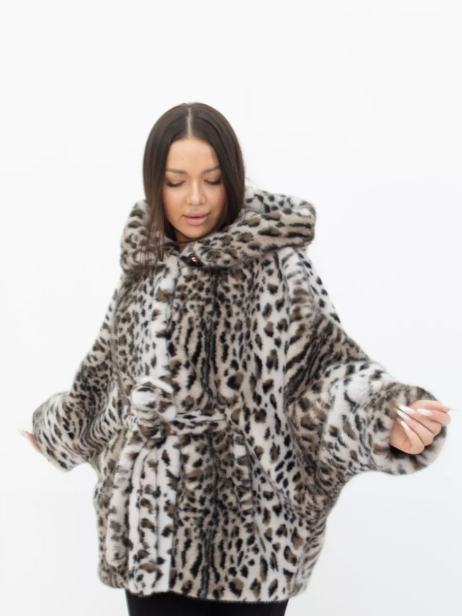 Шуба короткая из эко меха с капюшоном