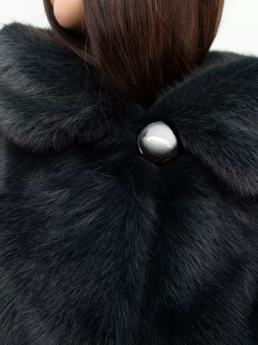 Шуба короткая из эко меха с капюшоном