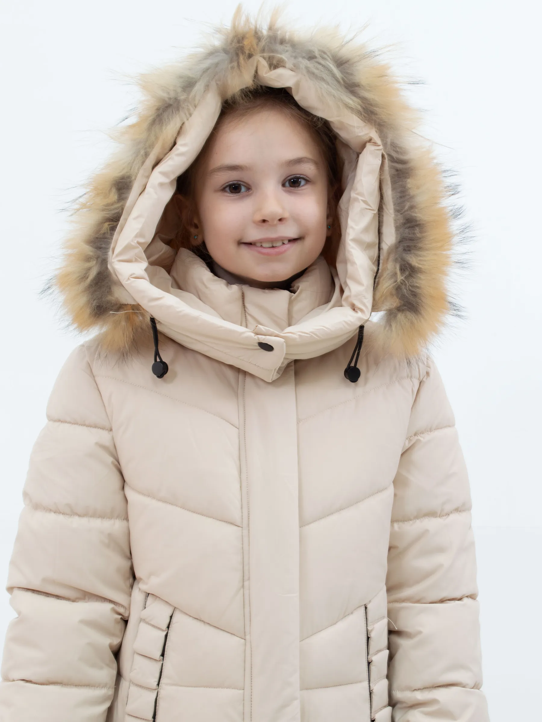 Куртка зимняя для девочки с мехом удлиненная