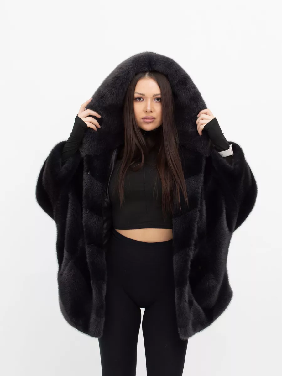 Шуба короткая из эко меха с капюшоном