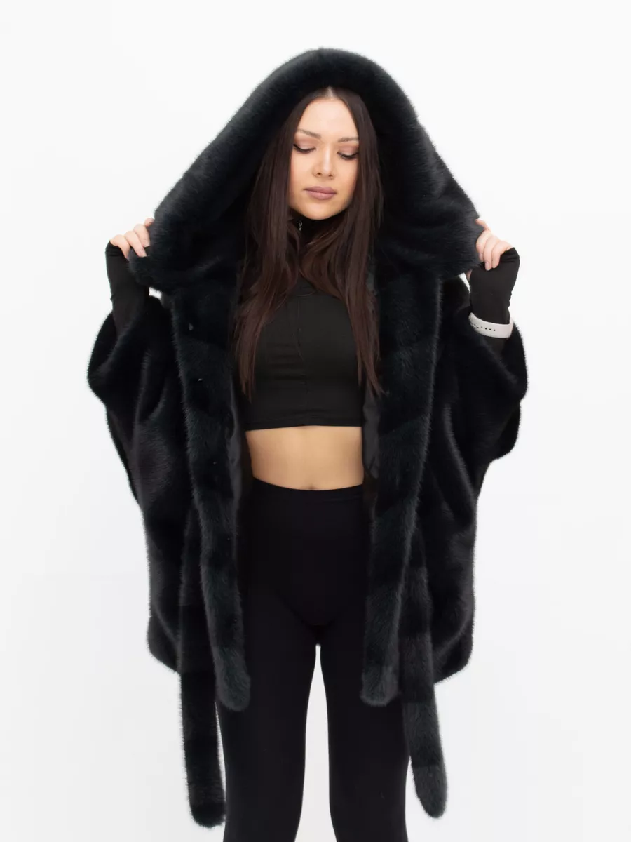 Шуба короткая из эко меха с капюшоном