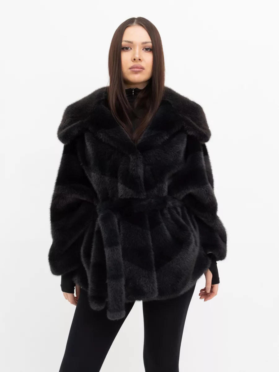 Шуба короткая из эко меха с капюшоном