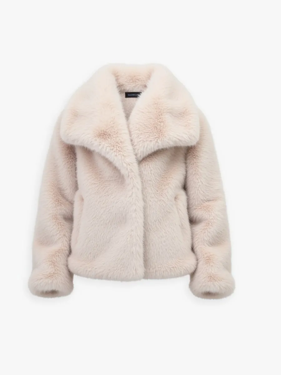 Шуба искусственная из экомеха укороченная