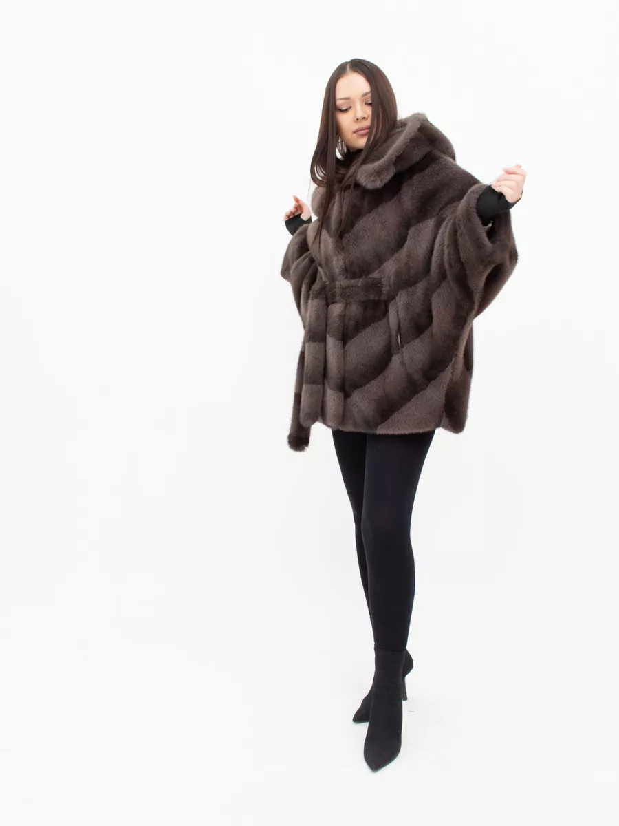 Шуба искусственная короткая из эко меха с капюшоном