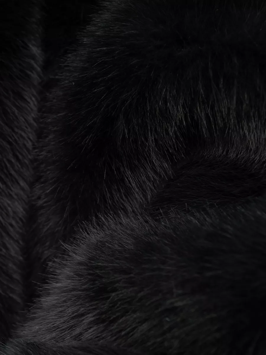 Шуба короткая из эко меха с капюшоном