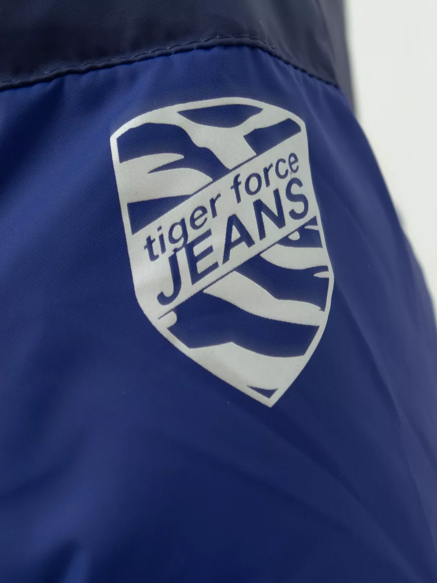 Куртка зимняя короткая с капюшоном пуховик