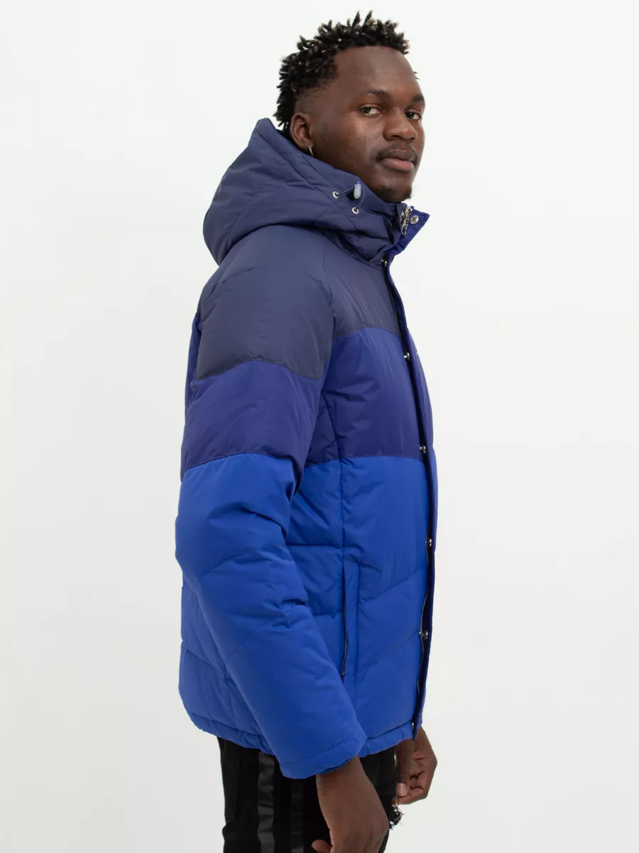 Куртка зимняя короткая с капюшоном пуховик