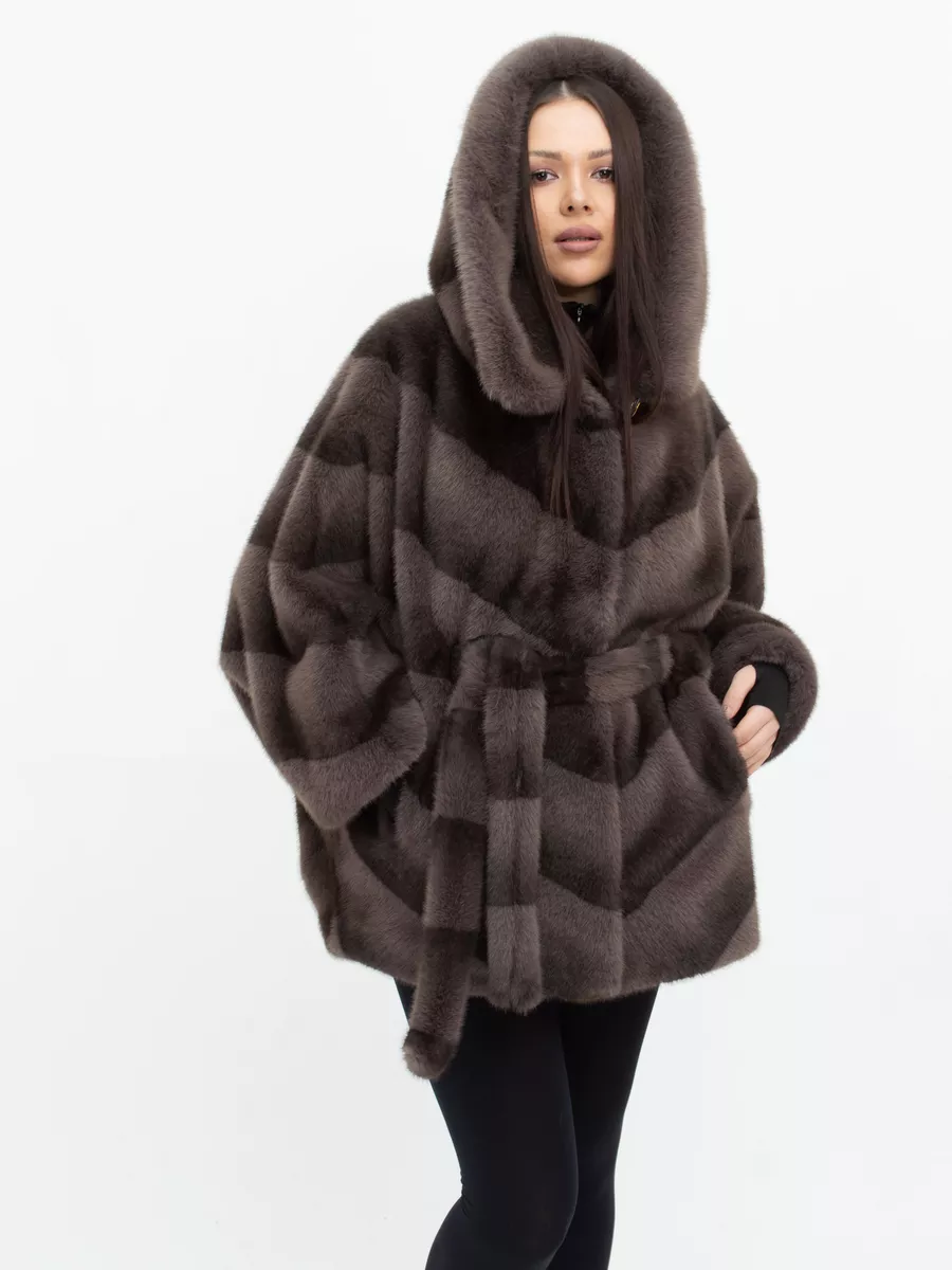 Шуба искусственная короткая из эко меха с капюшоном