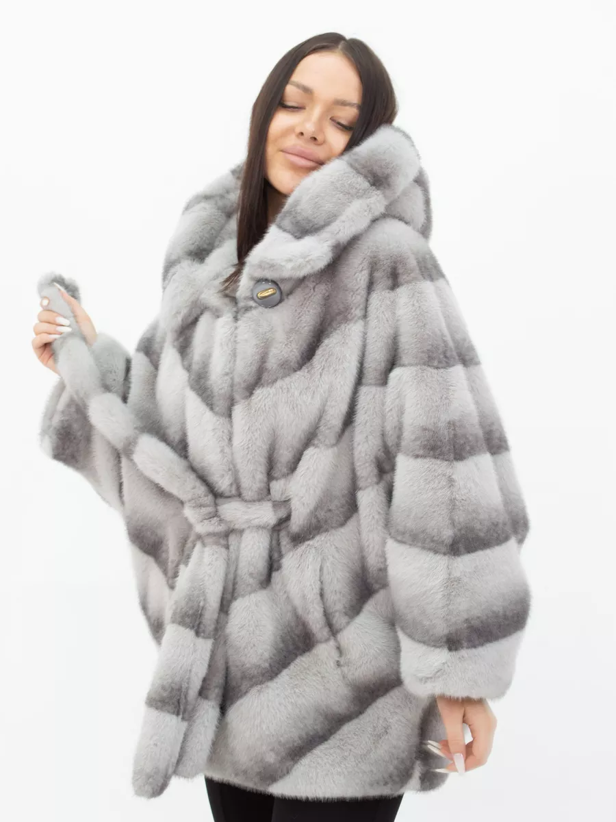 Шуба короткая из эко меха с капюшоном