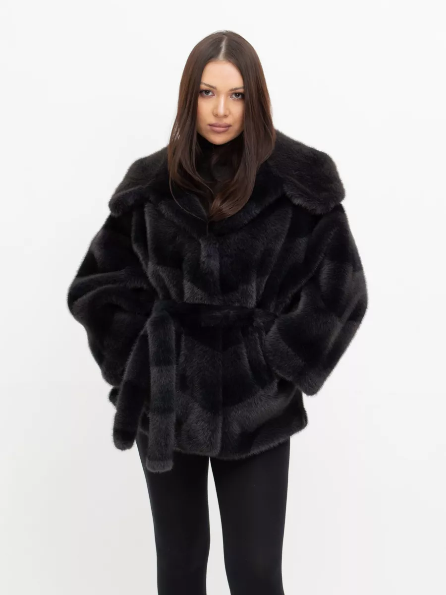 Шуба короткая из эко меха с капюшоном