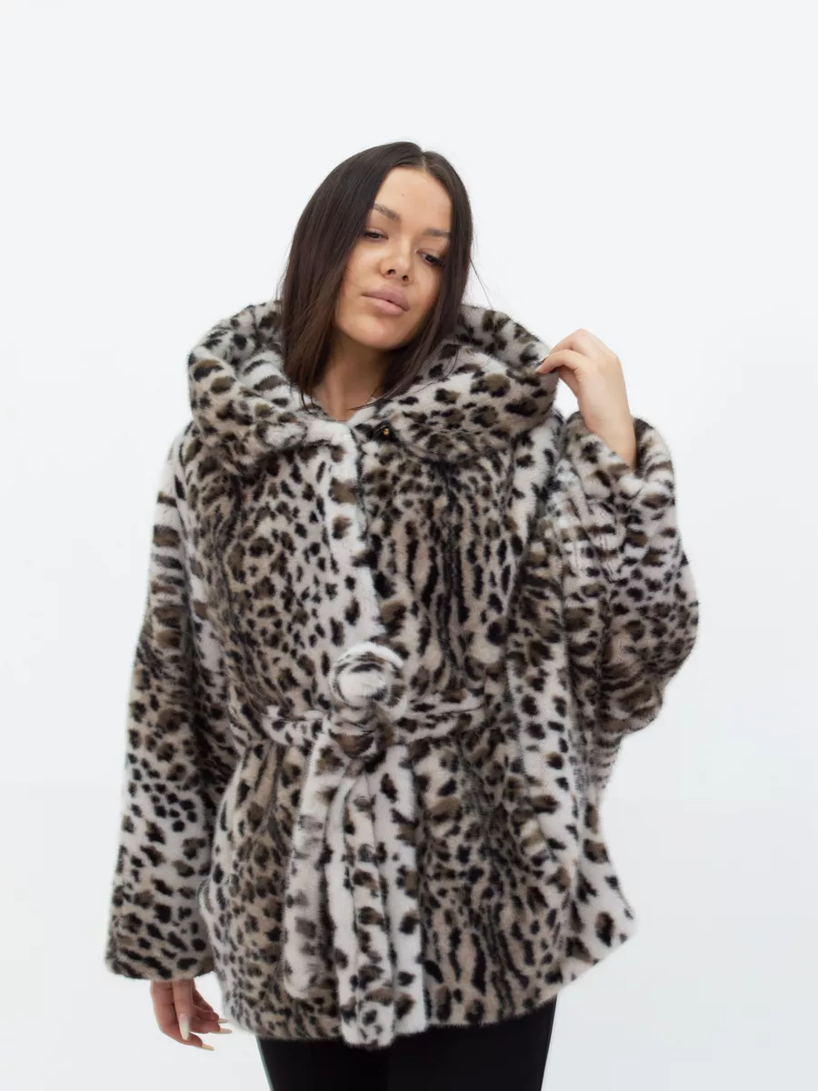 Шуба короткая из эко меха с капюшоном