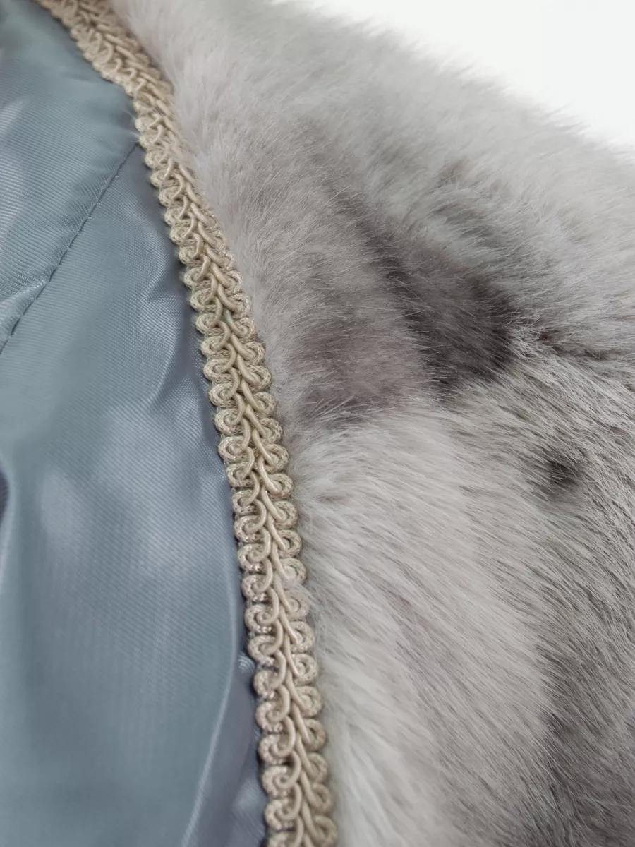 Шуба короткая из эко меха с капюшоном