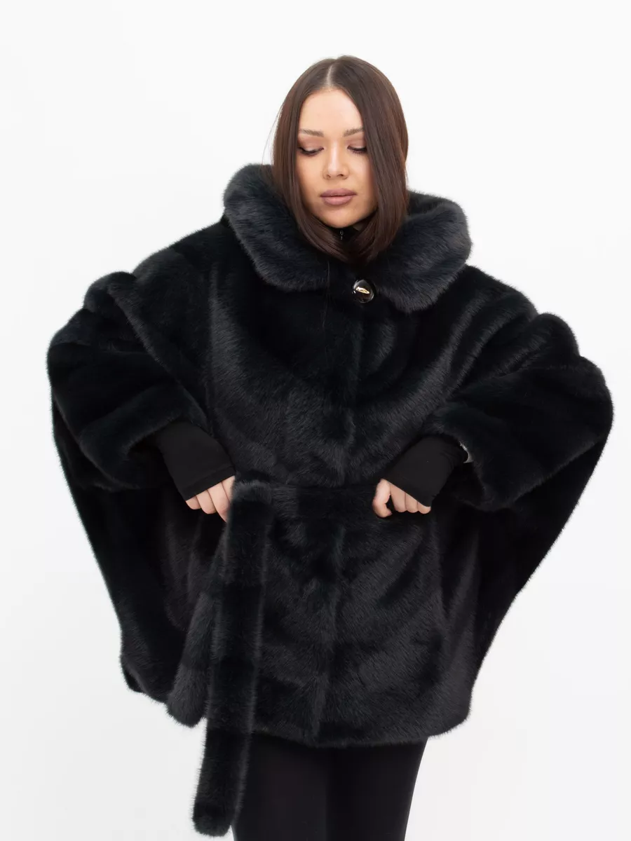 Шуба короткая из эко меха с капюшоном