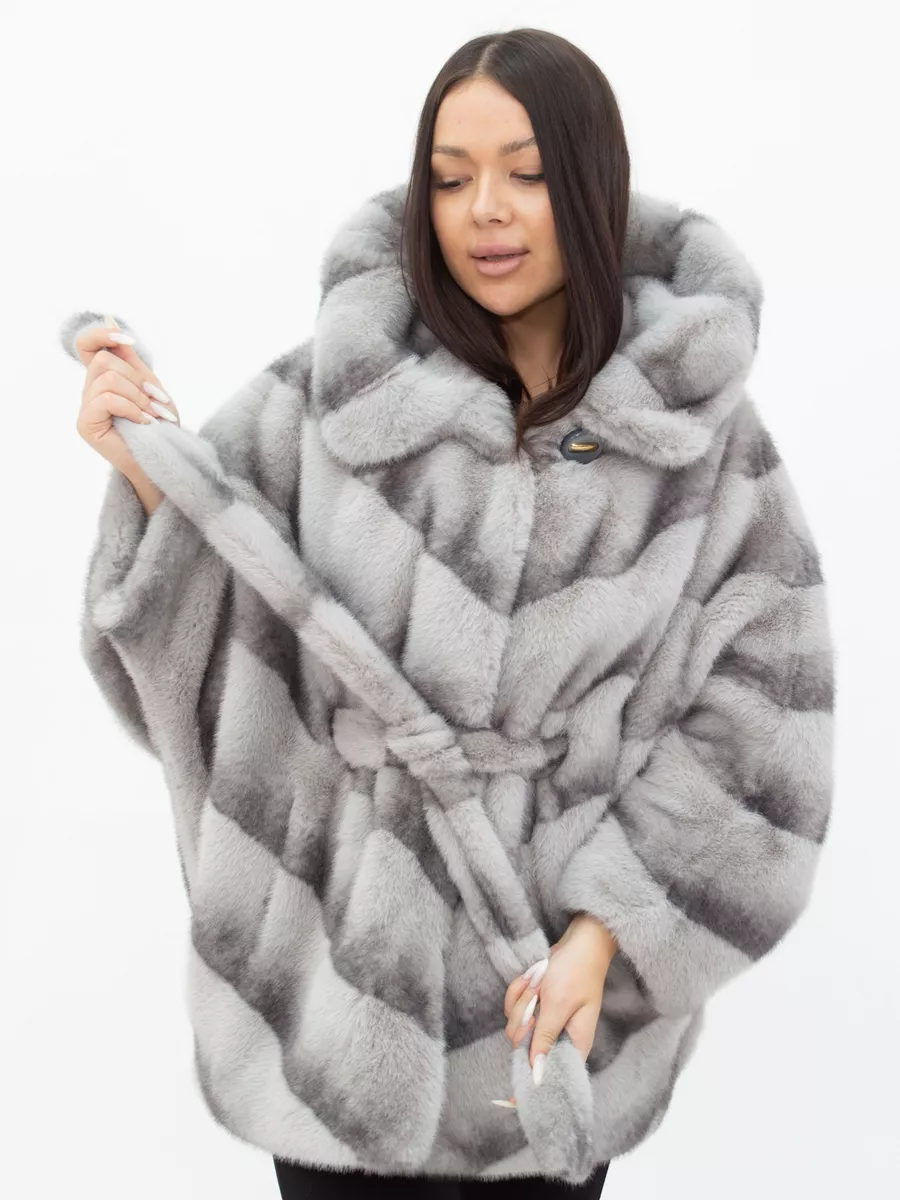 Шуба короткая из эко меха с капюшоном