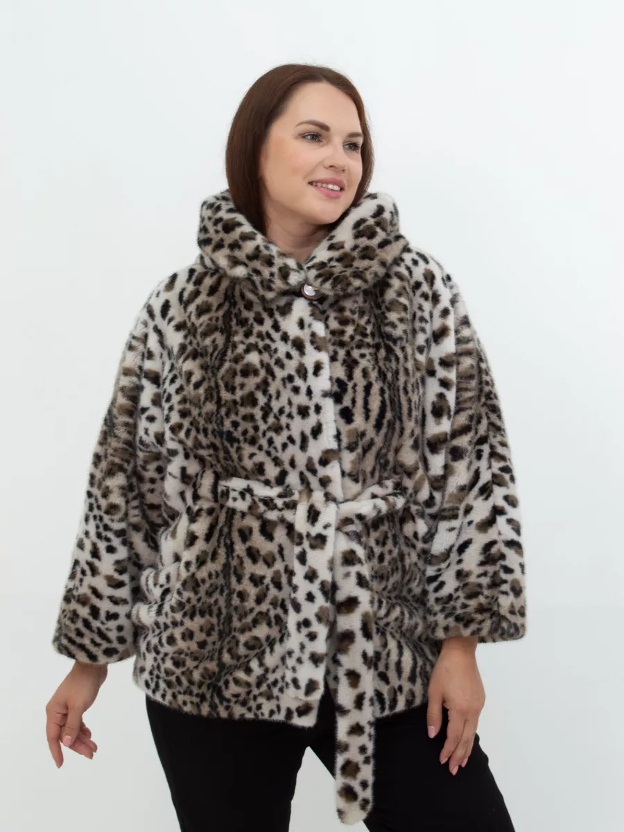 Шуба короткая из эко меха с капюшоном