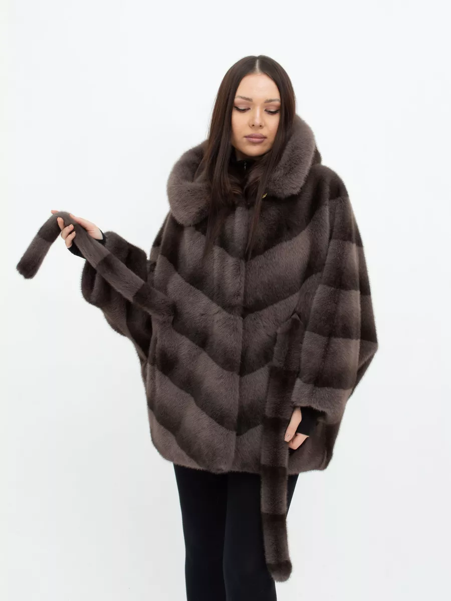 Шуба искусственная короткая из эко меха с капюшоном