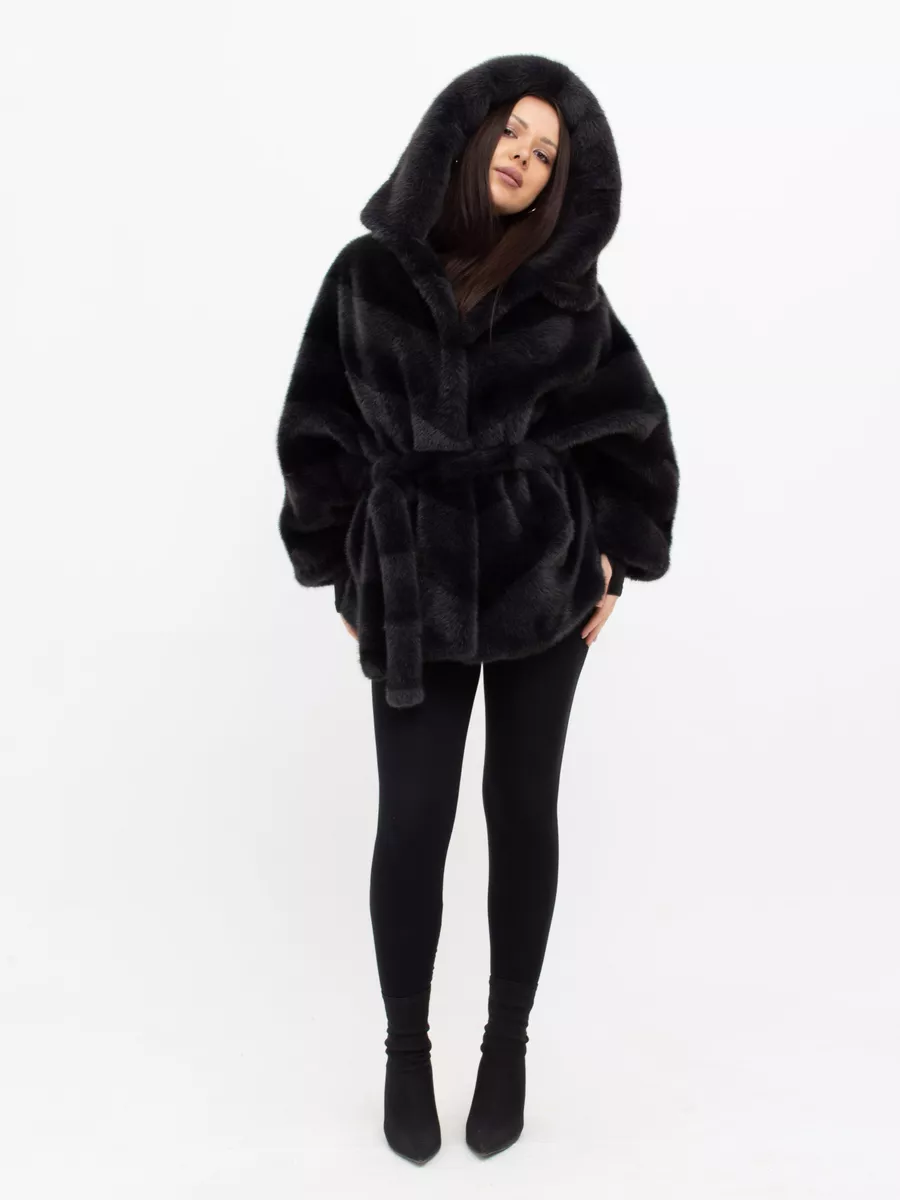 Шуба короткая из эко меха с капюшоном